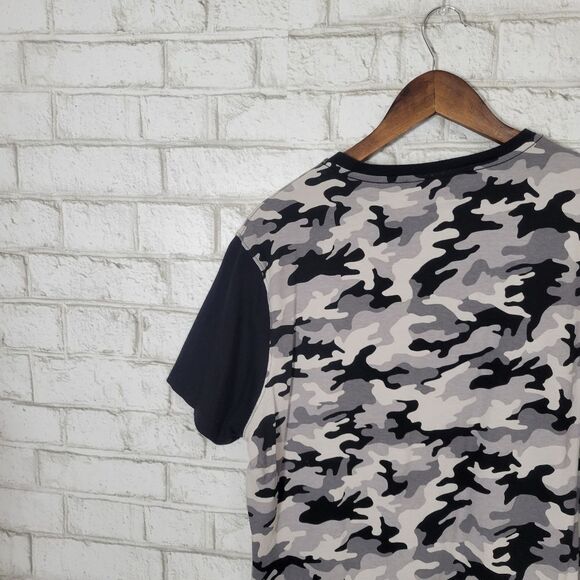 Michael Kors camo tee - Picture 10 of 12